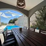 Boutique House Ika With Private Swimming Pool Villa Stankovci